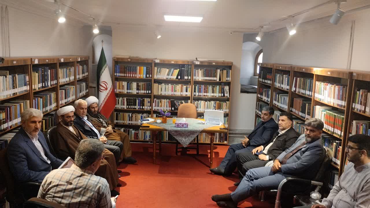 نخستین جلسه هیئت مدیره موسسه تولیت شمس تبریزی و مفاخر خوی در سال 1405 تشکیل شد.